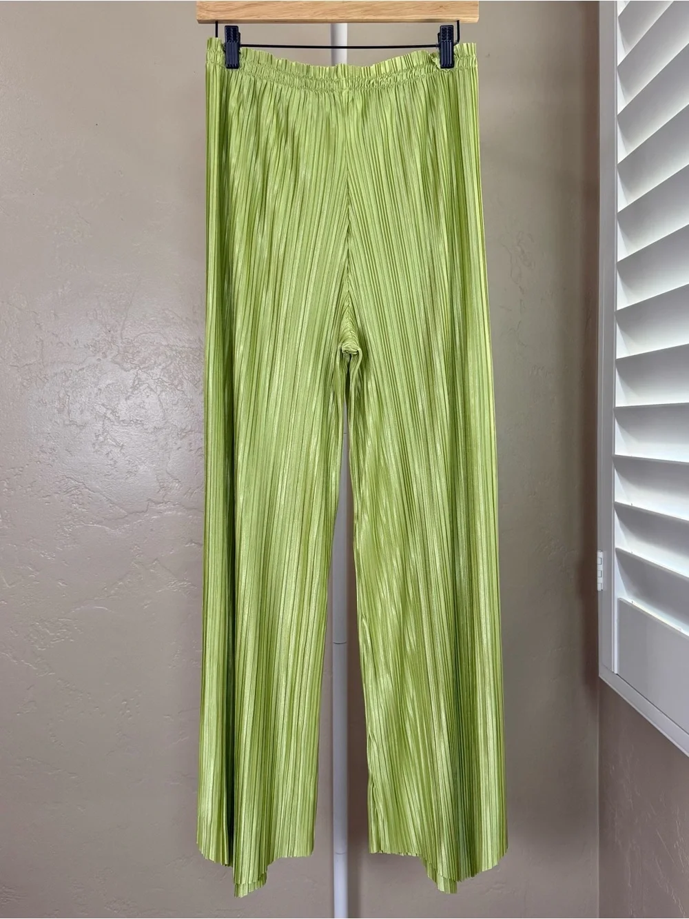 Commense Set Lime Green Pleated Crop Top & Pants Medium NWT Chartreuse - Picture 7 of 13